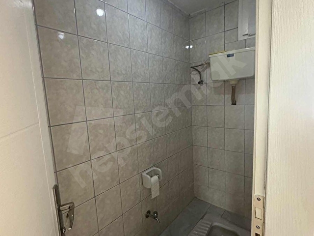 HİSARDAN ULUGAZİ MAHALLESİNDE İÇİ YAPILI BAKIMLI SATILIK DAİRE - Görsel 19