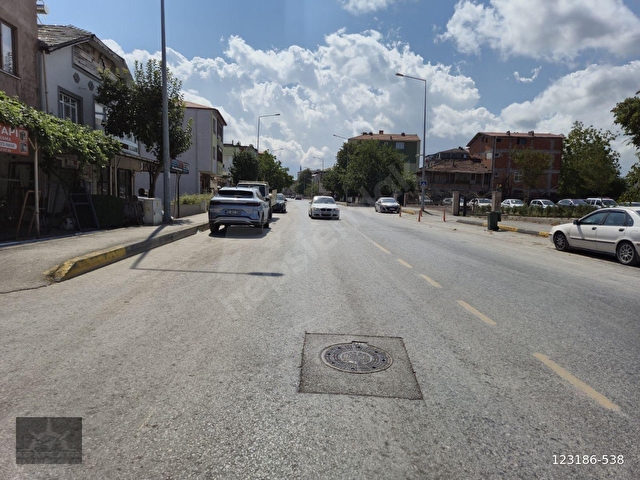 Adaplatinden Kocaali Merkezde 218 m2 arsa %25 3 kat yatırımlık - Görsel 4