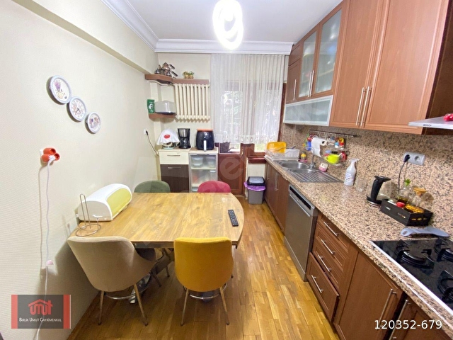 PETEK SİTESİNDE ARA KATTA 3,5+1 SATILIK DAİRE - Görsel 10