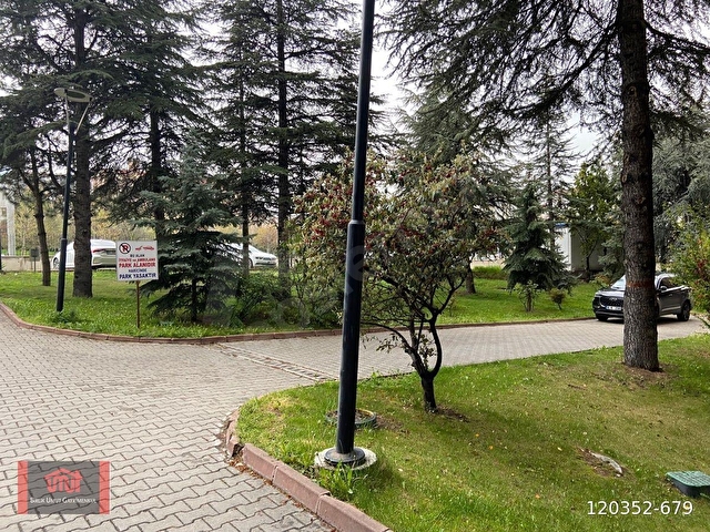 PETEK SİTESİNDE ARA KATTA 3,5+1 SATILIK DAİRE - Görsel 2