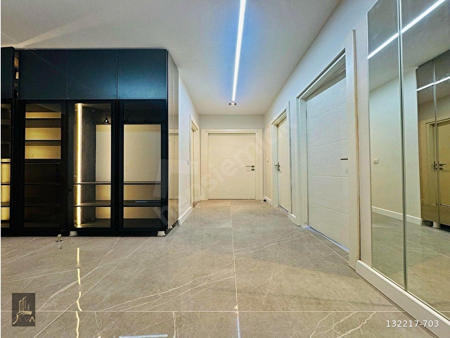 SİTE İÇİNDE GÜVENLİKLİ + HAVUZLU 3+1 GENİŞ 140m² ACİL SATILIK !! - Görsel 2