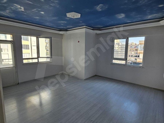 ***ALANYA MAHMUTLARDA  KİRALIK 3+1 AYRI MUTFAKLI BOŞ DAİRE 25.000 TL. ***