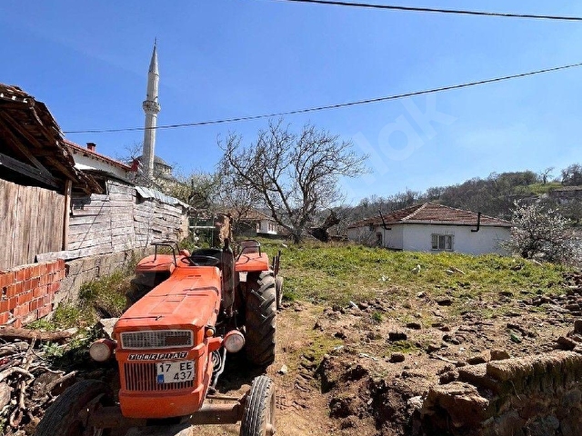 MÜSTAKİL TAPULU LAPSEKİ GÜRECİDE KÖY İÇİ İMARLI 274M2. ARSA - Görsel 3