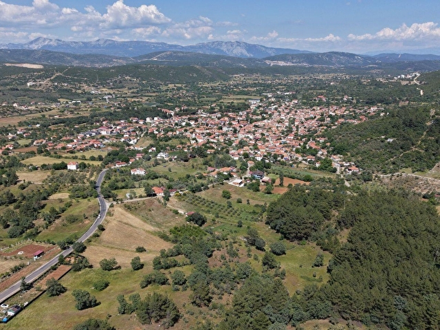 27.416 m² (27 Dönüm) Eşsiz Konumlu Ana Yola Sıfır Yatırımlık Arazi - Görsel 2