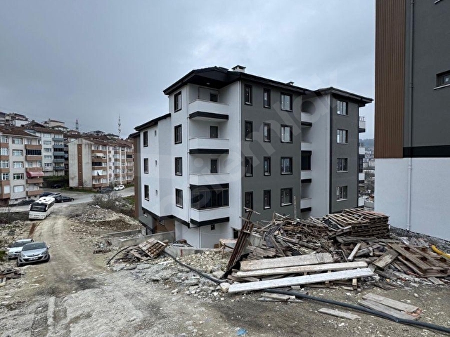 PEHLİVAN EMLAK Alaplı Merkezde Sıfır Satılık 3+1 Daire - Görsel 7