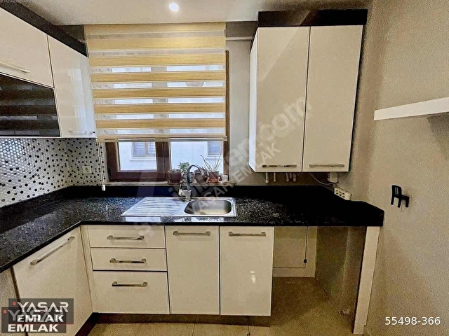 MERT ERKANDAN BAYRAMOGLU 2 + 1 85 M² ARA KAT SİTE İÇ.GÜVENLİKLİ - Görsel 7