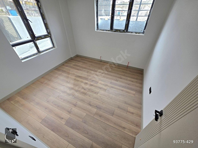 HİLALDEN KIBRISKÖYÜNDE CADDE DİBİ ASANSÖRLÜ FULL YAPILI DAİRE - Görsel 15