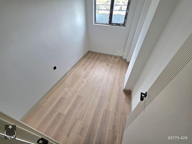 HİLALDEN KIBRISKÖYÜNDE CADDE DİBİ ASANSÖRLÜ FULL YAPILI DAİRE - Görsel 18