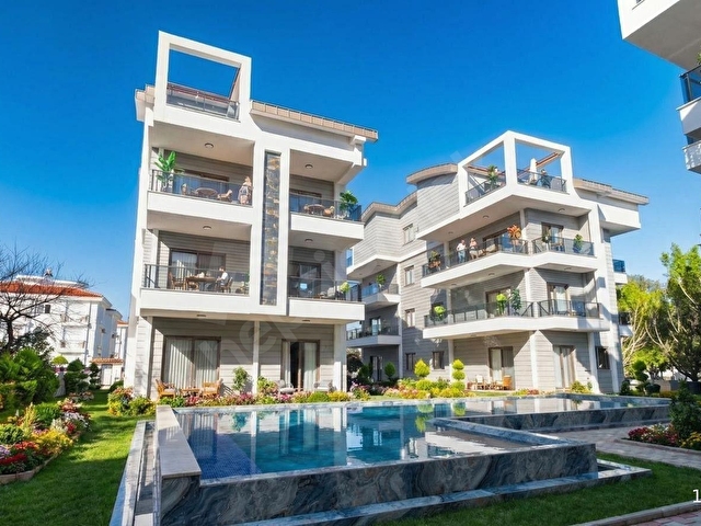 ANTALYA BELEK KADRİYE DE SATILIK DAİRELER YÜZME HAVUZLU LAND OF LEGENDS OTELI YAKININDA PLAJ A 2 KM