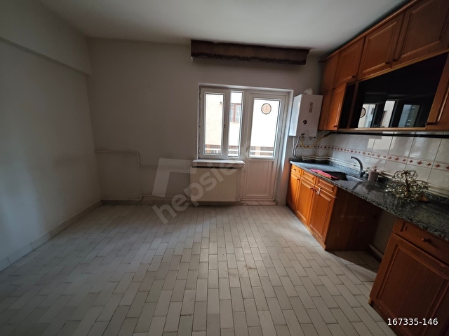 TURYAP SÖĞÜTÖNÜNDEN CENGİZ TOPEL CADDE ÜZERİ KİRALIK 3+1 DAİRE - Görsel 15