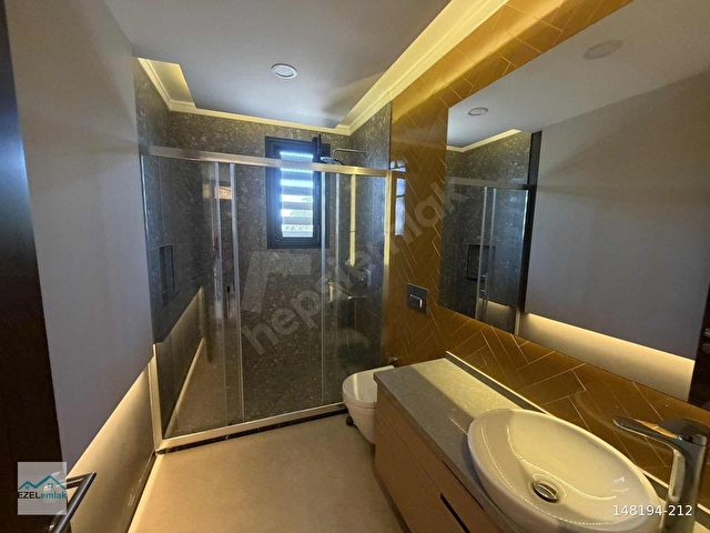 Çeşme Mamurbabada 847 m2 Arsa İçerisinde 5+1 Havuzlu Lüks Villa - Görsel 30