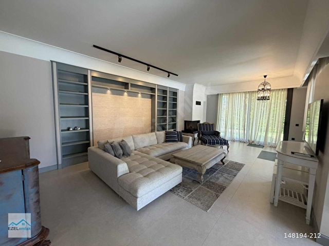 Çeşme Mamurbabada 847 m2 Arsa İçerisinde 5+1 Havuzlu Lüks Villa - Görsel 13