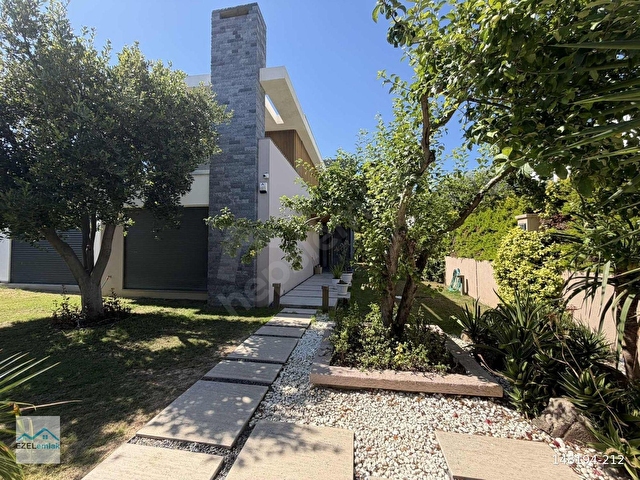 Çeşme Mamurbabada 847 m2 Arsa İçerisinde 5+1 Havuzlu Lüks Villa - Görsel 7