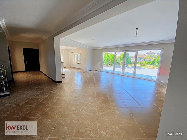 TEPEKENT VİLLALARINDA HAVUZLU VE GENİŞ BAHÇELİ KİRALIK 5+2 VİLLA - Görsel 9
