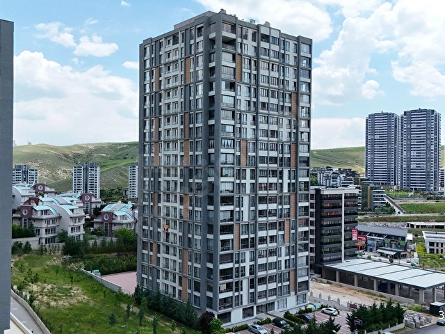 YAŞAMKENT ANIT SİTESİNDE ÖN CEPHE 4,5+1 SATILIK DAİRE... - Görsel 2