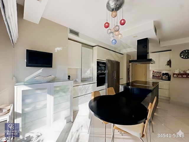 ŞAŞKINBAKKAL SAHİL PARSELİNDE 200 m2 NET KİRALIK 4+1 DAİRE - Görsel 13
