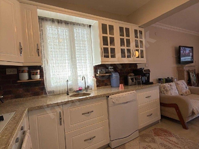 SAADET KORKMAZdan Cumhuriyetde Denize 50 Metre 4+1Boş Kiralık Villa - Görsel 14