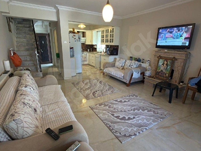 SAADET KORKMAZdan Cumhuriyetde Denize 50 Metre 4+1Boş Kiralık Villa - Görsel 18