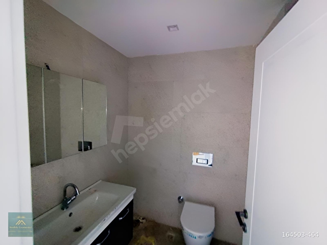ANADOLUDAN CUMHURİYETTE ANA YOL KENARINDA KİRALIK LÜKS DAİRE - Görsel 6