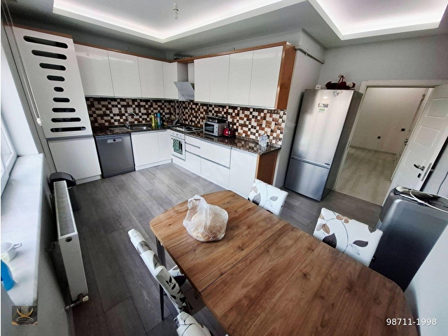 POYRAZ EMLAKTAN EMEK MAH.ERTAŞ CADDESİ ÜZERİ 3+1 200M2 DAİRE - Görsel 8