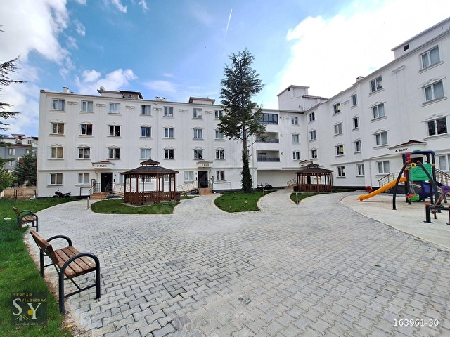 BEYŞEHİR BEYTEPE MAHALLESİ SEYİR PARK SİTESİNDE 2.KAT 2+1 SATILIK DAİRE - Görsel 2