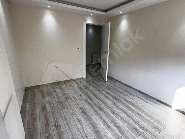 MERKEZ EFENDİ MAH. 2+1 95m2 6 YILLIK SATILIK ASANSÖRLÜ ARAKAT - Görsel 8