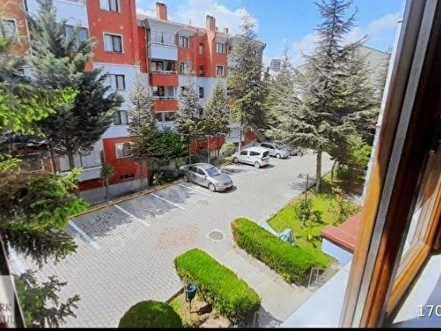 AİLE SİTESİNDE,KORU METRO DURAĞI YAKININDA ARA KATTA, BOŞ DAİRE - Görsel 2
