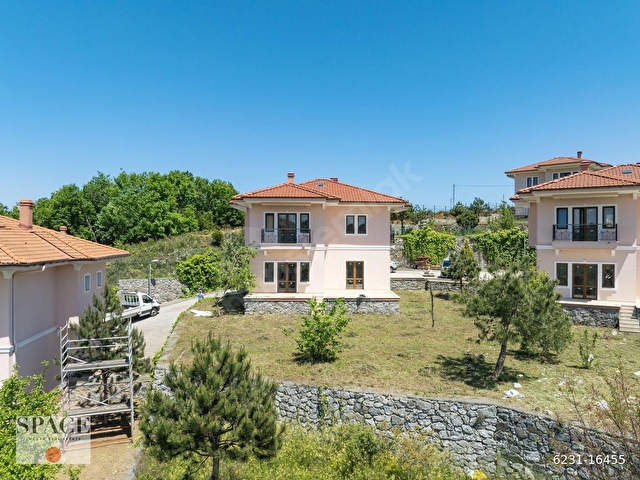 RİVA FLORA EVLERİ’N DE KİRALIK 6+1 MÜSTAKİL VİLLA - Görsel 8