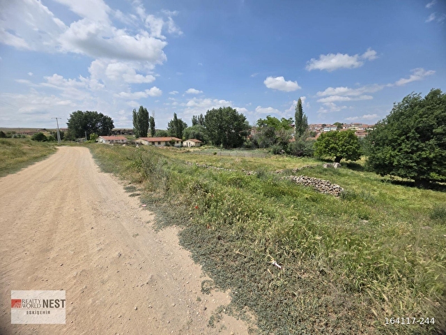 KIRAVDAN DA KÖY İÇİ SATILIK MÜSTAKİL TAPU 1051 m2 BAHÇE - Görsel 7