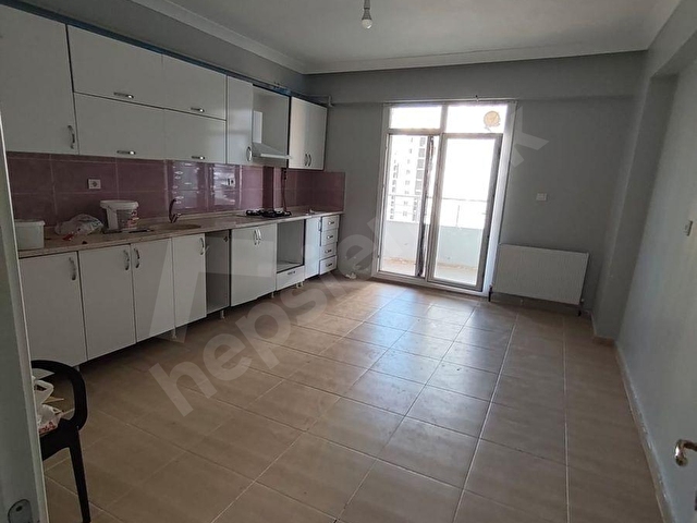 482 EMLAKTAN HASTANEYE YÜRÜME MESAFESİNDE ACİL SATILIK 3+1 - Görsel 3