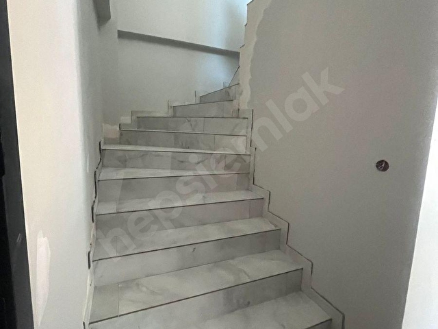 KUMBAŞINDA DENİZE YÜRÜME MESAFESİNDE SATILIK 3+1 DUBLEKS DAİRE - Görsel 4