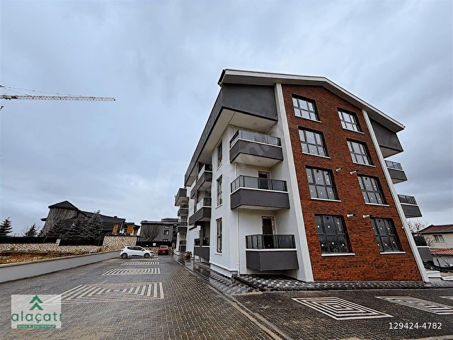 ALAÇATIDAN İNCEKTE MARKET BULVAR SAĞLIK OCAĞI YAKINI GENİŞ 2+1