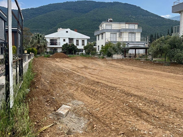 MİLLİPARK CADDESİ ÜZERİNDE 2 VİLLALIK ARSA