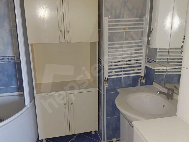 ÇENGELKÖY ALTINKÖY 1 STESİNDE 3+1 NET 125M2 ARAKAT KİRALIK DAİRE - Görsel 12