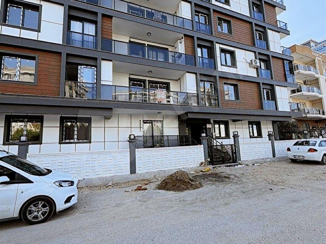 Menemende Satılık Daire Ugurmumcu Mah Geniş Ön Cephe 2+1 net - Görsel 2