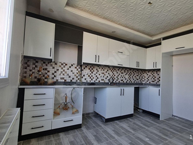 EKİCİDEN 60. YILDA 2+1 KOMBİLİ KATTAN BÖLME DAİRE - Görsel 3