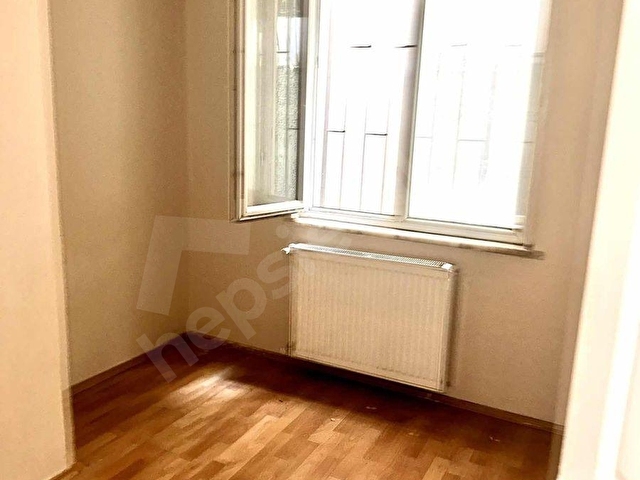 AĞA SOKAKTA 17 YAŞ BİNA ORTA KAT - Görsel 8