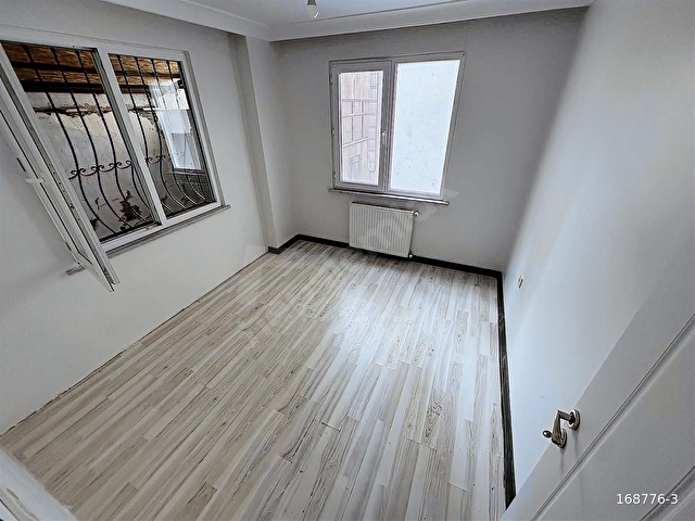 ESENYURT ATATÜRK MAHALLESİ PARK YANI 2+1 SATILIK FERAH BAHÇE KAT - Görsel 11