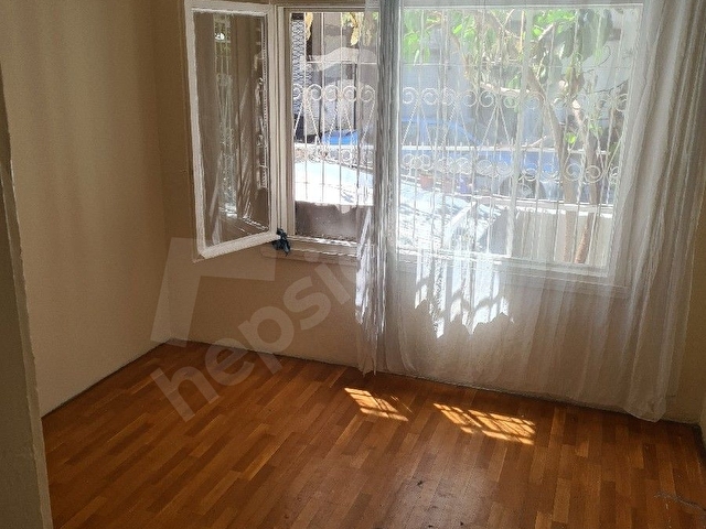 BAHÇELİEVLERDE 2+1 KLASİK DAİRE AÇIKLAMAYI OKUYUNUZ..... - Görsel 8