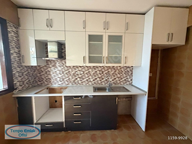 KAZASKER UZAY SOKAKTA 3+1 BALKONLU BAKIMLI GENİŞ DAİRE - Görsel 7