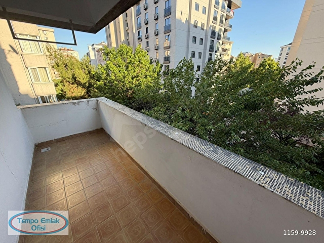 KAZASKER UZAY SOKAKTA 3+1 BALKONLU BAKIMLI GENİŞ DAİRE - Görsel 5