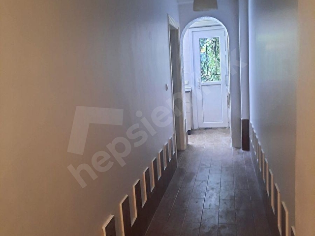 SAVAŞ SOKAKTA 2+1 80 M2 BAHÇELİ BOŞ SATILIK DAİRE - Görsel 5