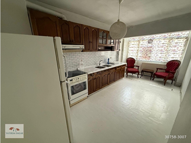 ÜÇYOLUN TAM GÖBEĞİNDE OFİS OLMAYA MÜSAİT kİRALIK DAİRE - Görsel 7
