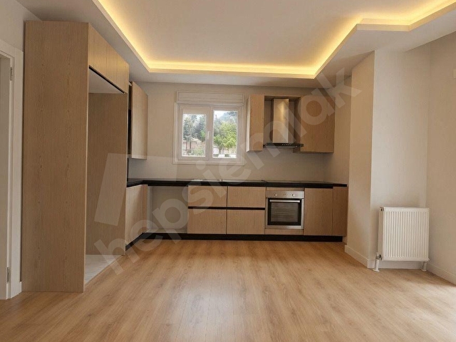 CADDEBOSTAN SAHİLDE 1+1 42 M2 NET ULTRA LÜKS GİRİŞ KAT - Görsel 3
