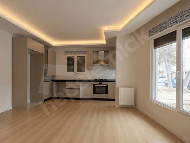 CADDEBOSTAN SAHİLDE 1+1 42 M2 NET ULTRA LÜKS GİRİŞ KAT - Görsel 4