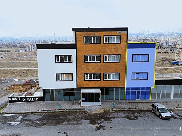YAĞMUR EMLAKTAN İLHANLI MAH.DE 3 KATLI KİRALIK 161m2 DÜKKAN - Görsel 2