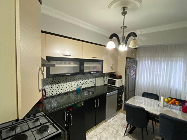 GÖKÇE BAĞÇİVAN GAYRİMENKULDEN MERKEZDE ARA KAT DAİRE - Görsel 2