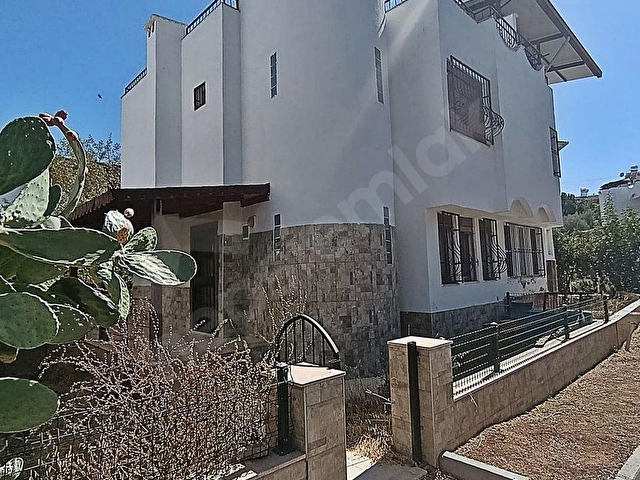 BOZBÜK, DENİZE YÜRÜME MESAFESİNDE, SATILIK VİLLA