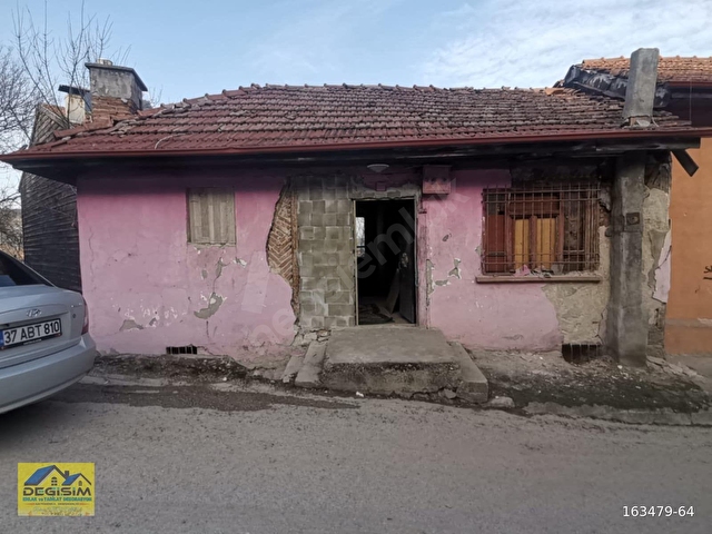AK MESCİT MAHALLESİN DE SATILIK ESKİ BİNA ARSA FİYATINA - Görsel 6