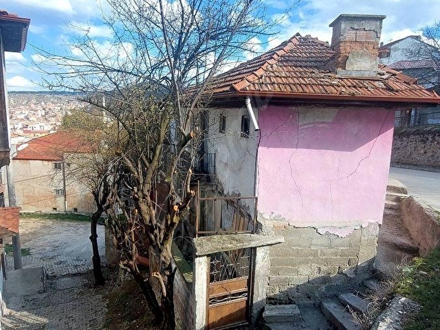 AK MESCİT MAHALLESİN DE SATILIK ESKİ BİNA ARSA FİYATINA - Görsel 8